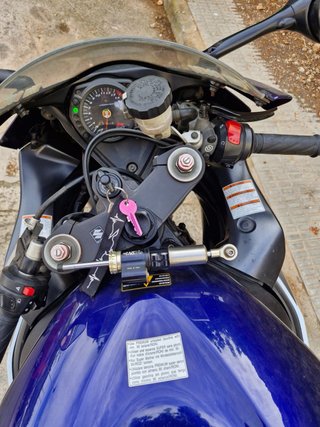 Suzuki GSX R1000 Azul/Blanco