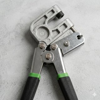 Remachadora profesional de ojetes