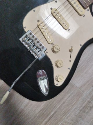 Guitarra Eléctrica Negra