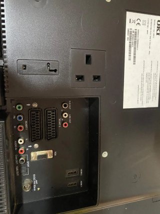 Televisor OKI Negro