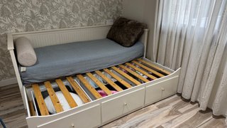 Cama diván HEMNES IKEA edición crema con 3 cajones