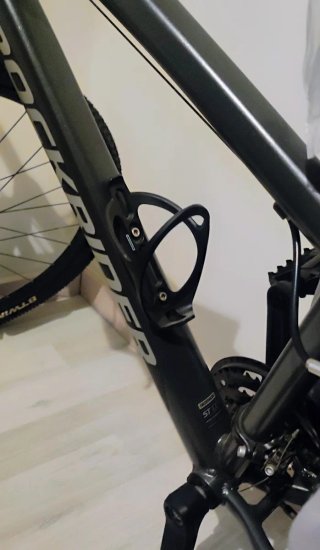 Bicicleta completa con utensilios.