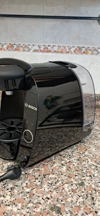 Cafetera Tassimo Bosch Negra
