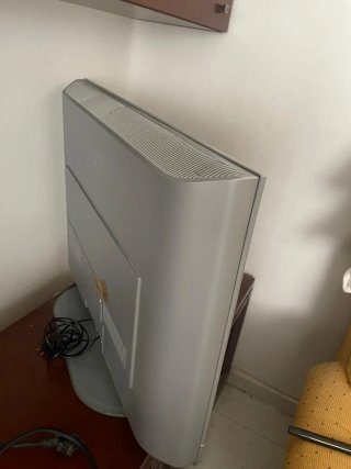 Televisión Loewe Plata y Negra