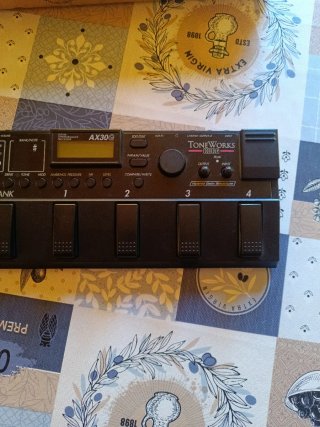 Pedalera Korg Toneworks AX30G