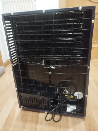 Nevera pequeña Kesser 220v