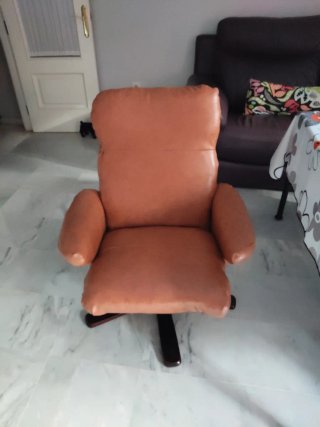 Sillón piel giratorio