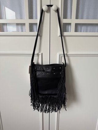 Bolso Zara Piel Flecos Negro Zara  Con etiqueta