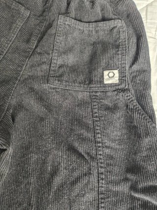 Pantalones pana Redefined Rebel negros