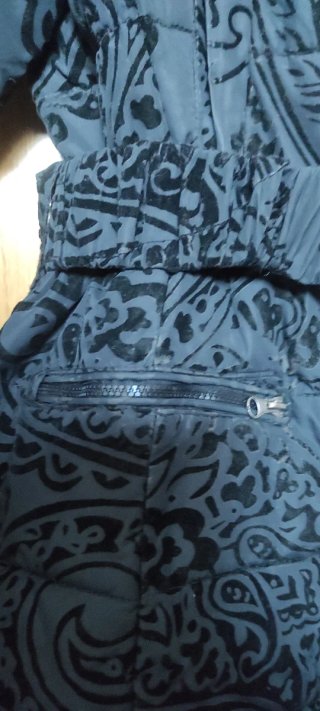 Abrigo Desigual Negro Estampado