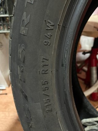 Ruedas de coche semi nuevas 30€ cada una