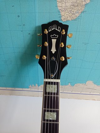 Guitarra Guild M-75 Aristocrat Antique