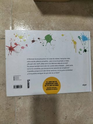 de Que Color Es Un Beso?