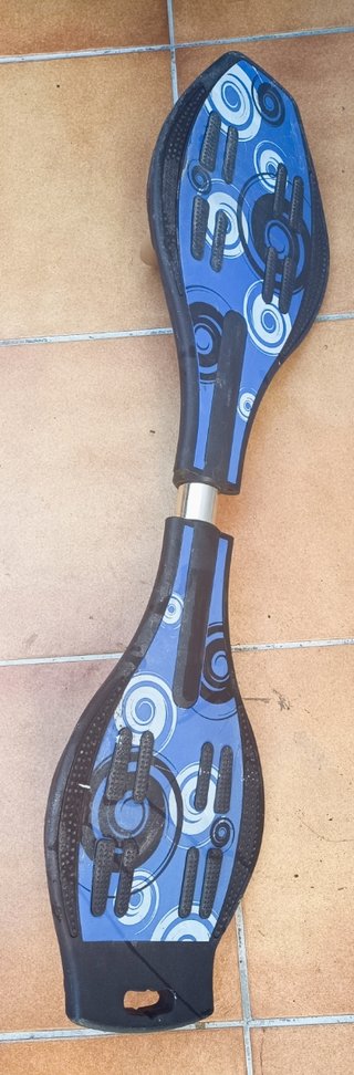 Patinetes de 3 ruedas .precio 5 €  cada uno
