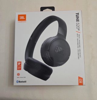 Fones JBL Tune 520 BT Preto
