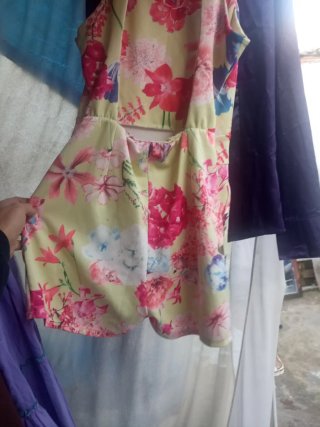 Mono corto floral chica talla S