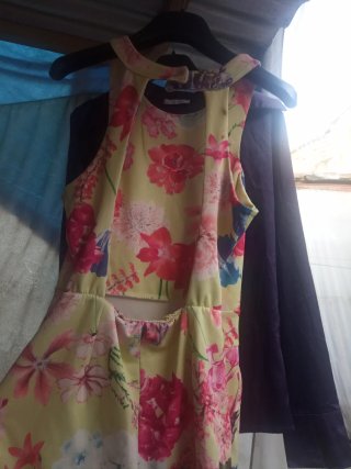 Mono corto floral chica talla S