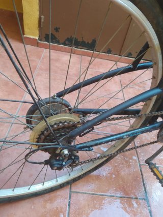 Bicicleta Urbana B'TWIN Elops Negra