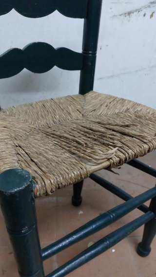 16 Sillas Madera y Mimbre, 8 bien + 8 restaurar