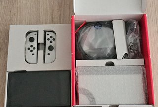 Nintendo Switch OLED Blanca y Negra