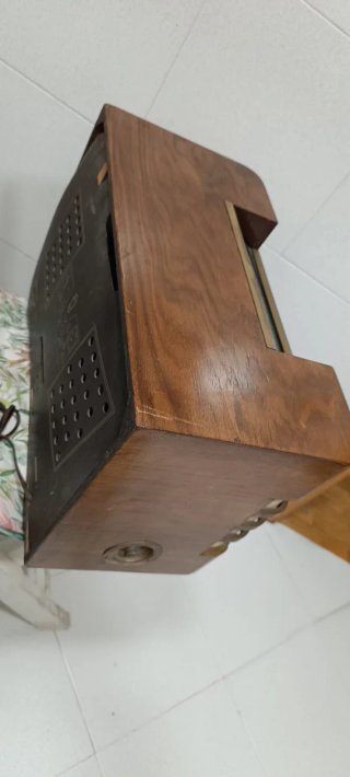 Radio L.L. Vintage Madera y Tela