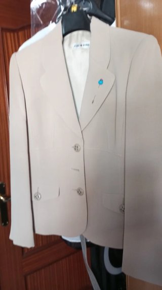 Traje de señora chaqueta y pantalón