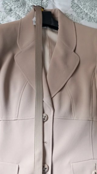 Traje de señora chaqueta y pantalón