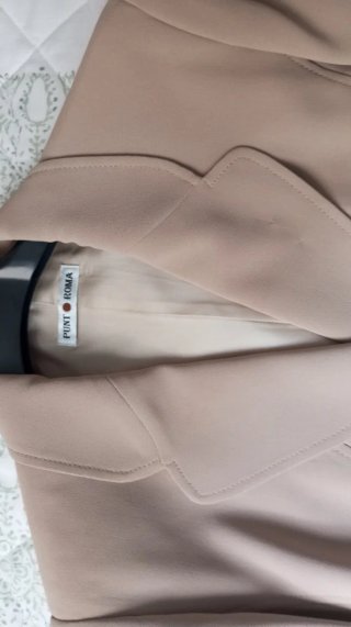 Traje de señora chaqueta y pantalón