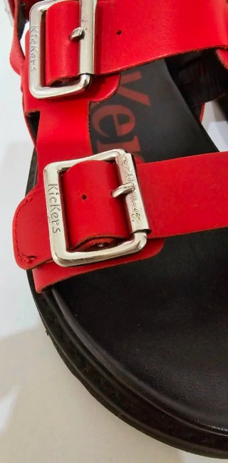 Sandalias Kickers Rojas