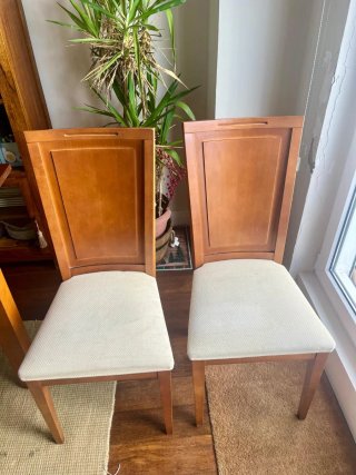 Mesa de comedor de madera y cristal y 4 sillas