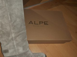 Botas altas grises de ante