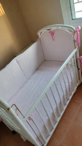 Chichonera, edredón (colcha) y bajera cuna rosa