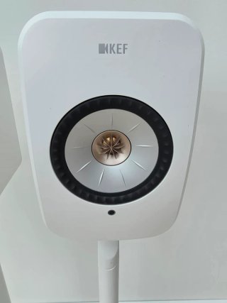 KEF LSX2