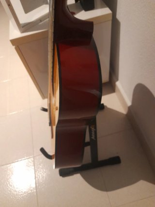 Guitarra Clásica Imán, 4/4 .