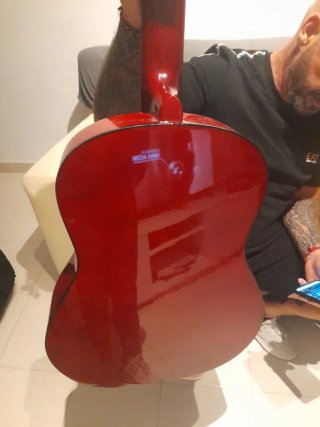 Guitarra Clásica Imán, 4/4 .
