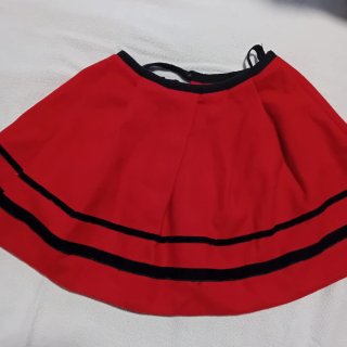 Falda regional riojanita hecha a mano
