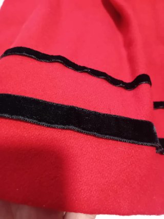 Falda regional riojanita hecha a mano