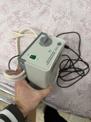 Cama articulada eléctrica prácticamente sin uso