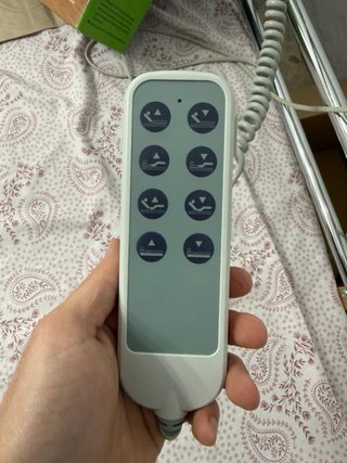Cama articulada eléctrica prácticamente sin uso