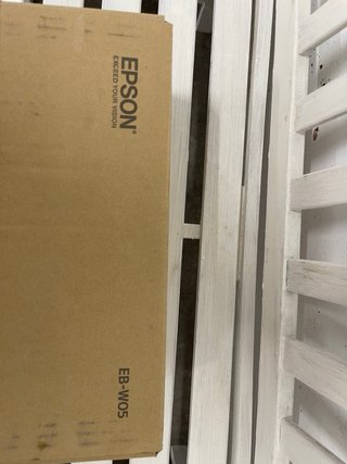 Proyector profesional Epson EB-W05 Blanco