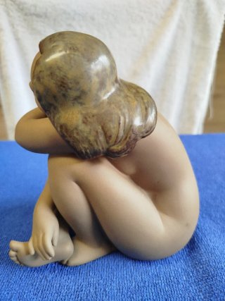 Escultura numerada "juventud" de gres, Lladro.