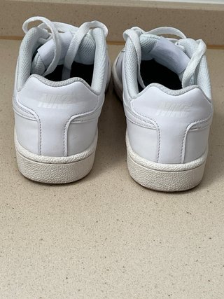 Nike Court Royale Blancas