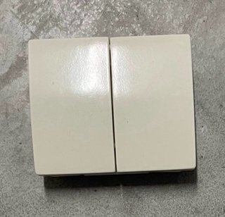 Enchufes e interruptores BJC serie Iris beige