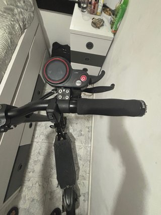 Marca:Kaabo Modelo: Kaabo mantis 8 Con cargador