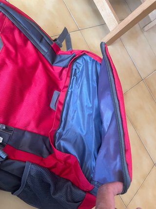 Mochila grande 40/50L comprada en Pekin