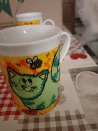 Taza cerámica gato divertido