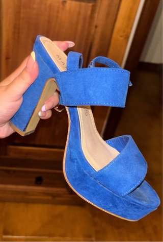 Lote 2 pares tacones talla 35