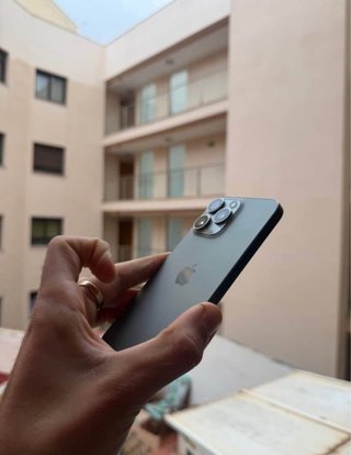 iPhone 15 Pro Gris