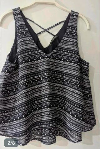 Blusas tirantes  Multicolor a 1,50€ unidad.