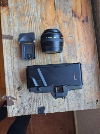 Yashica 230-AF + Lente 28mm f/2.8